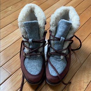 Sorel Sherpa Boots NWOT